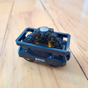 BRIO WORLD 33896 LIGHT UP GOLD WAGON Thomas Wooden Railway Compatible